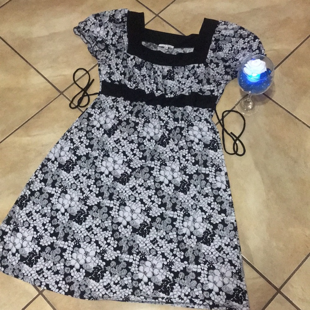 Black and White Stretchy Dress